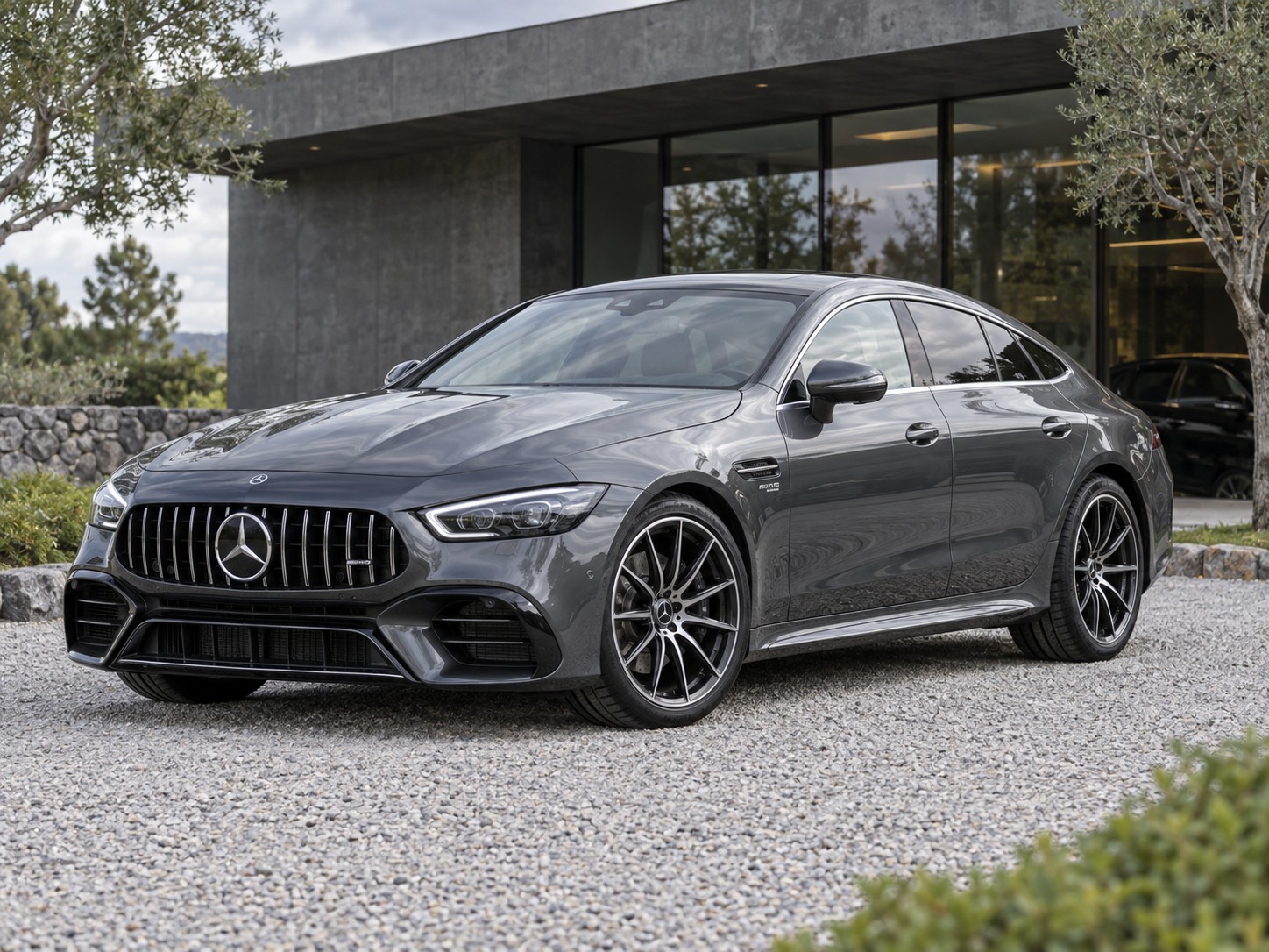 メルセデスAMG GT 4ドアクーペ 4MATIC+ 4WD
